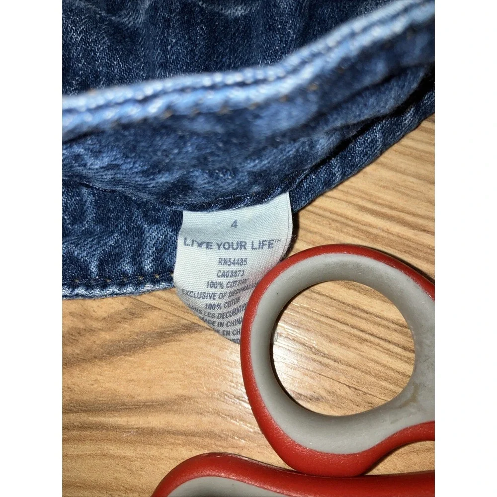 American Eagle jean Denim Cut‎ Off Distressed Blue shorts size 4 Live Your Life